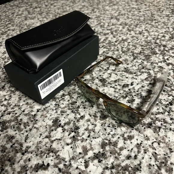 I’m selling this never used Persol sunglasses, model PO 0649. I paid $344 - Picture 4 of 5